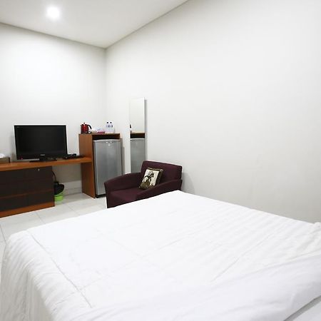 Reddoorz @ Menteng Jakarta Eksteriør bilde