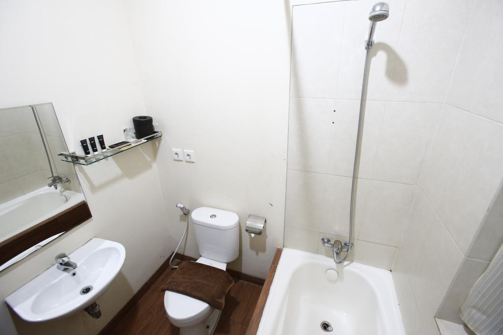 Reddoorz @ Menteng Jakarta Eksteriør bilde